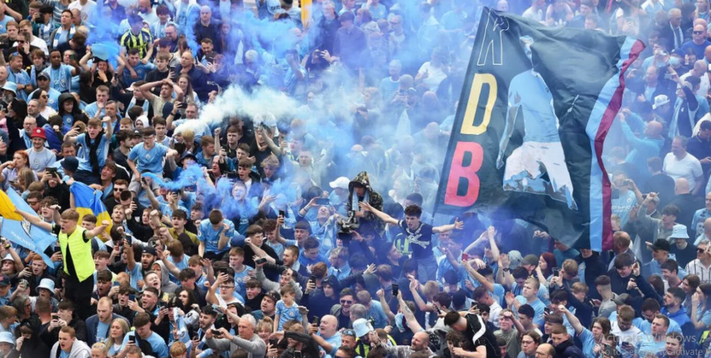 Biệt danh của fan câu lạc bộ Man City chính là The Sky Blues
